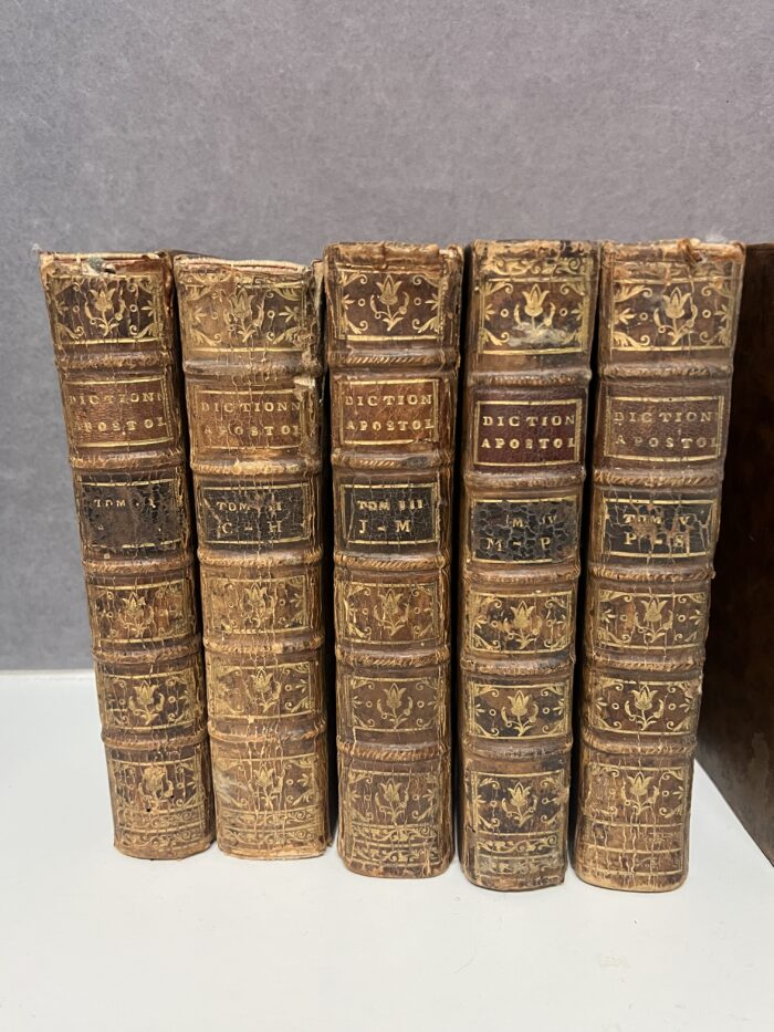 11 tomes du dictionnaire Apostolique à l'usage de messieurs les curés, 1752