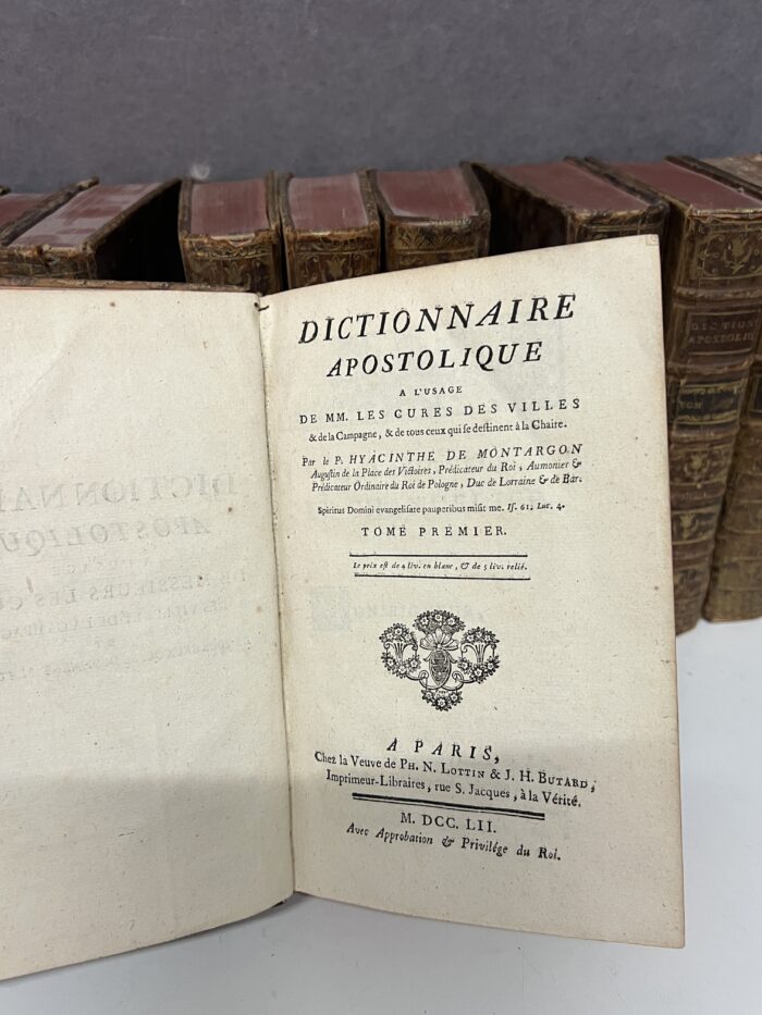 11 tomes du dictionnaire Apostolique à l'usage de messieurs les curés, 1752