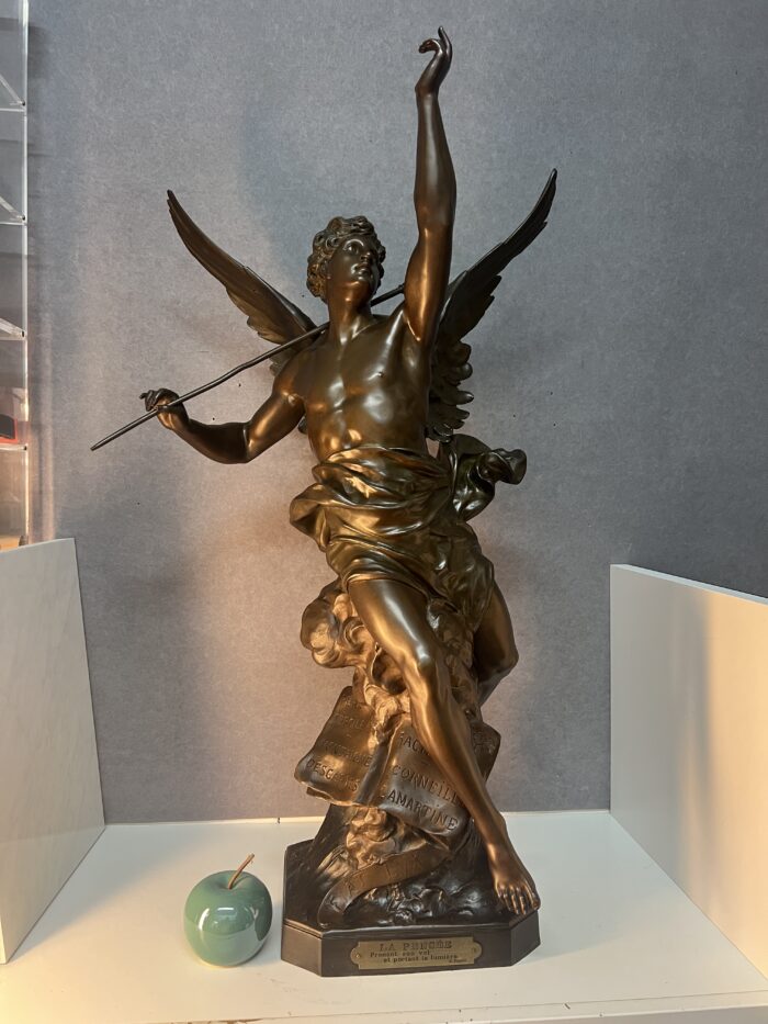 Impressionnante sculpture allégorique en bronze à patine chocolat, signée Émile-Louis Picault (1833-1915)