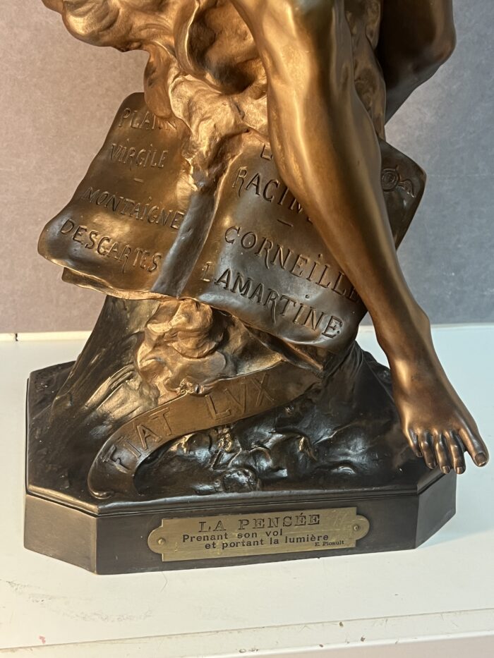 Impressionnante sculpture allégorique en bronze à patine chocolat, signée Émile-Louis Picault (1833-1915)
