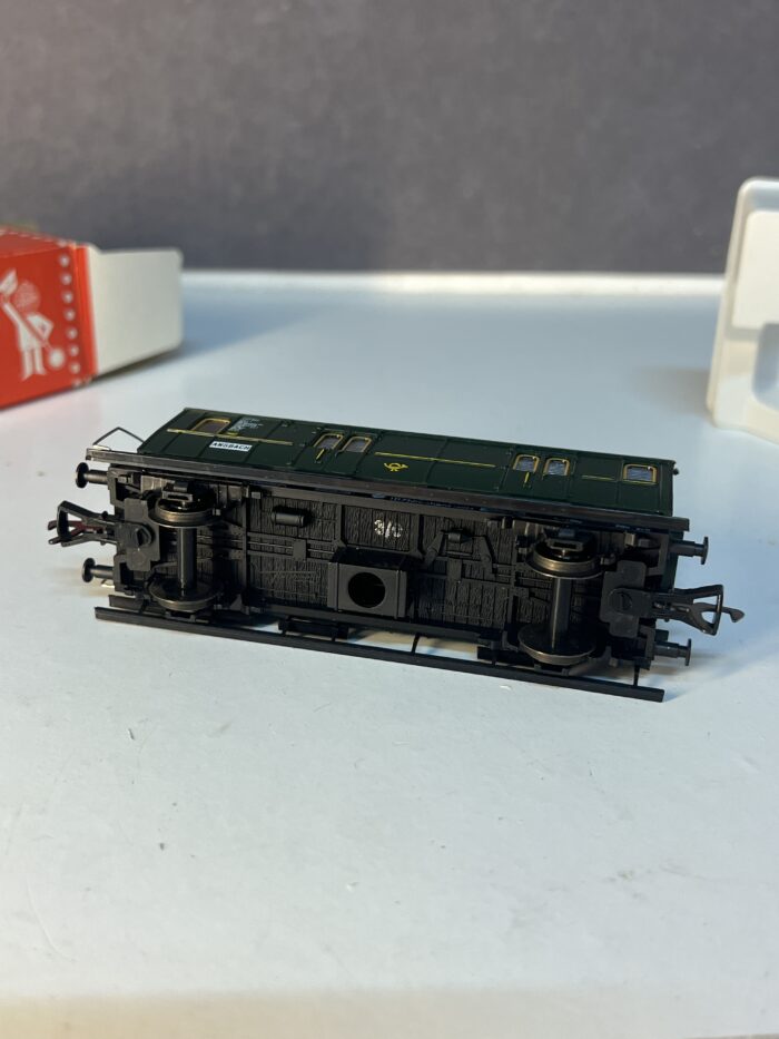 FLEISCHMANN 5050, fourgon postal à guérite DB