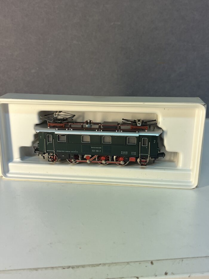 Fleischmann H0 1632 Locomotive Électrique BR132 101-7 De DB