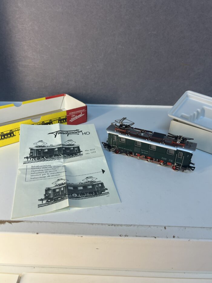 Fleischmann H0 1632 Locomotive Électrique BR132 101-7 De DB