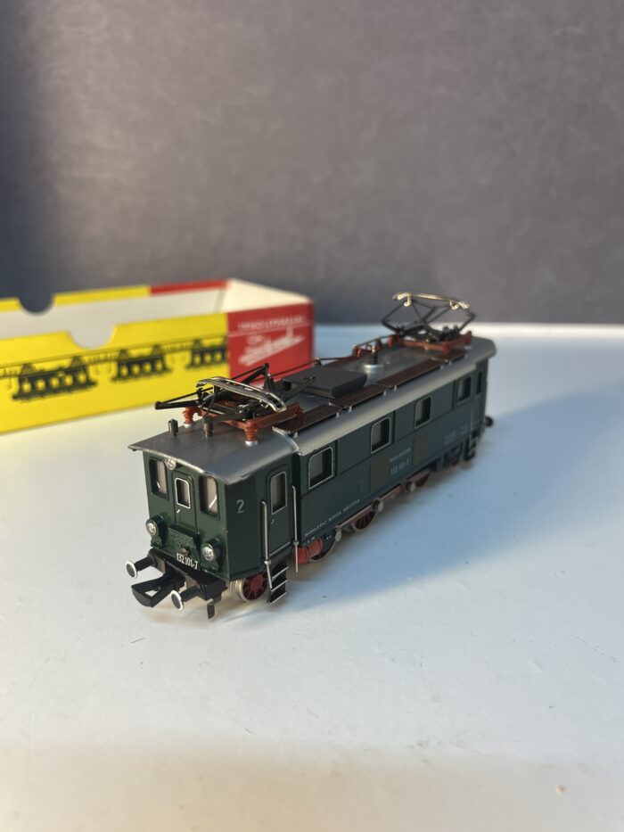 Fleischmann H0 1632 Locomotive Électrique BR132 101-7 De DB