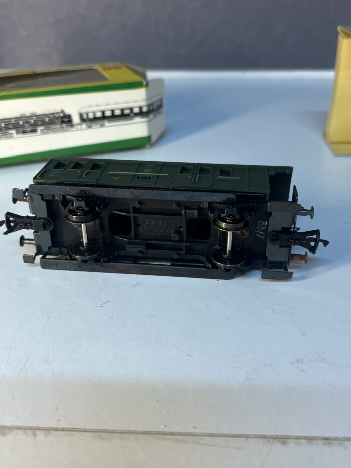 FLEISCHMANN 1403, fourgon postal à 2 essieux type Pw Posti Pr 92 DR