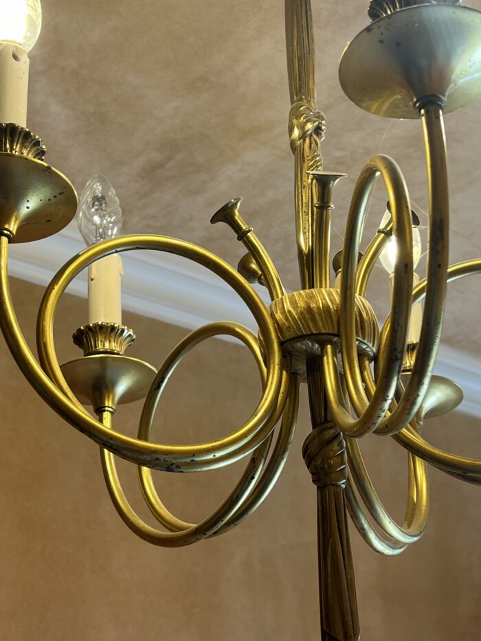 Maison Jansen, (DLG) joli lustre ancien en bronze et laiton doré, corps de chasse