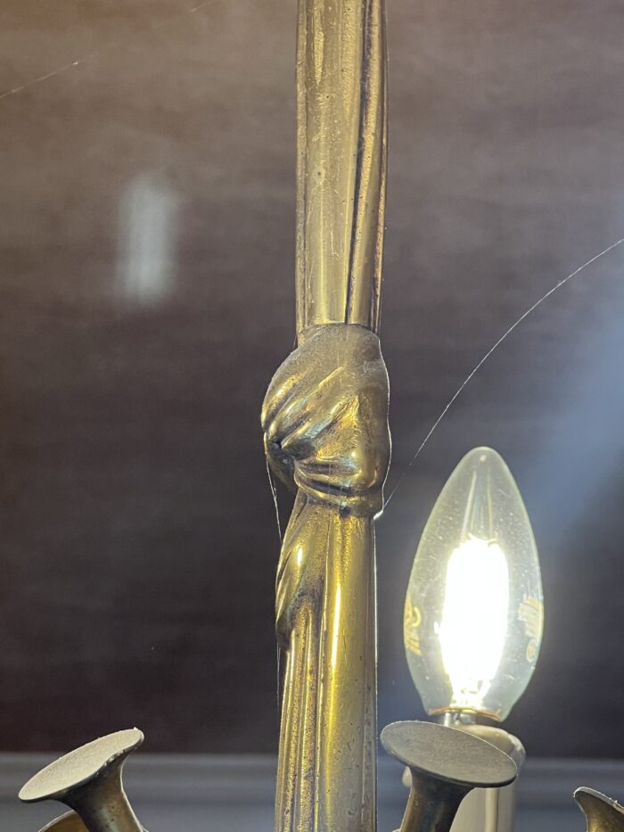 Maison Jansen, (DLG) joli lustre ancien en bronze et laiton doré, corps de chasse
